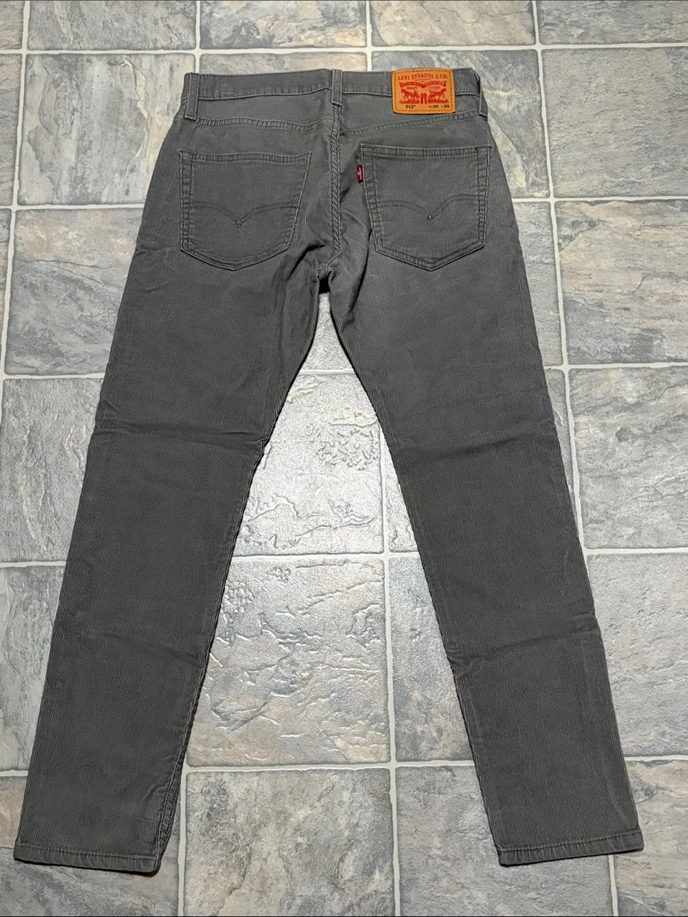 Levi's 512 Men's Slim taper corduroy in Dark Charcoal